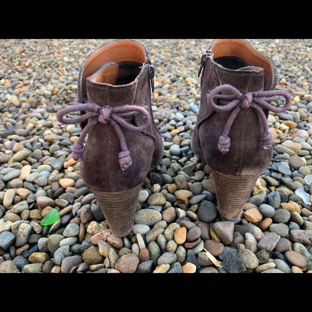 Lucky Brand Yamina Brown Suede Wedge Zip Ankle Booties - Picture 4 of 5